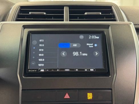 Used 2016 Toyota Camry SE image 34