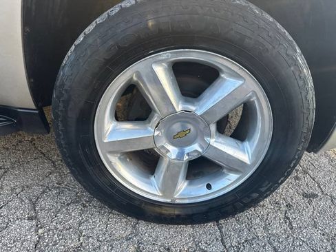 Used 2008 Chevrolet Avalanche LTZ AWD/4WD image 31
