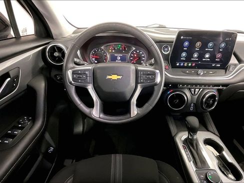Used 2024 Chevrolet Blazer LT w/ Convenience Package FWD image 7