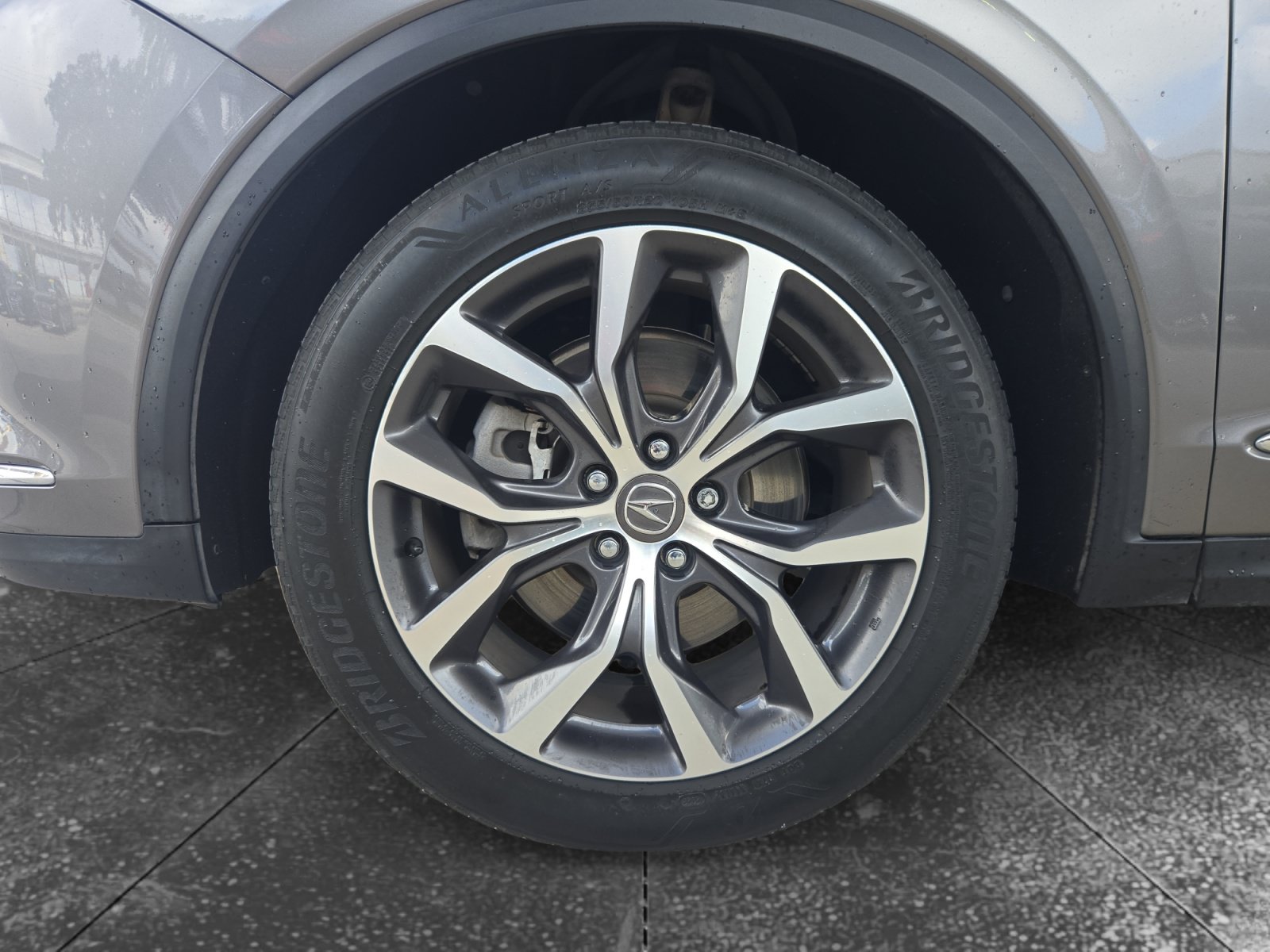 Used 2024 Acura MDX w/ Technology Package FWD image 9