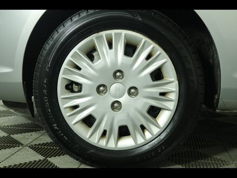 Used 2016 Ford Fiesta S image 4