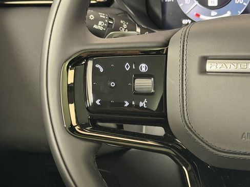 Used 2026 Land Rover Range Rover Velar Dynamic SE image 11