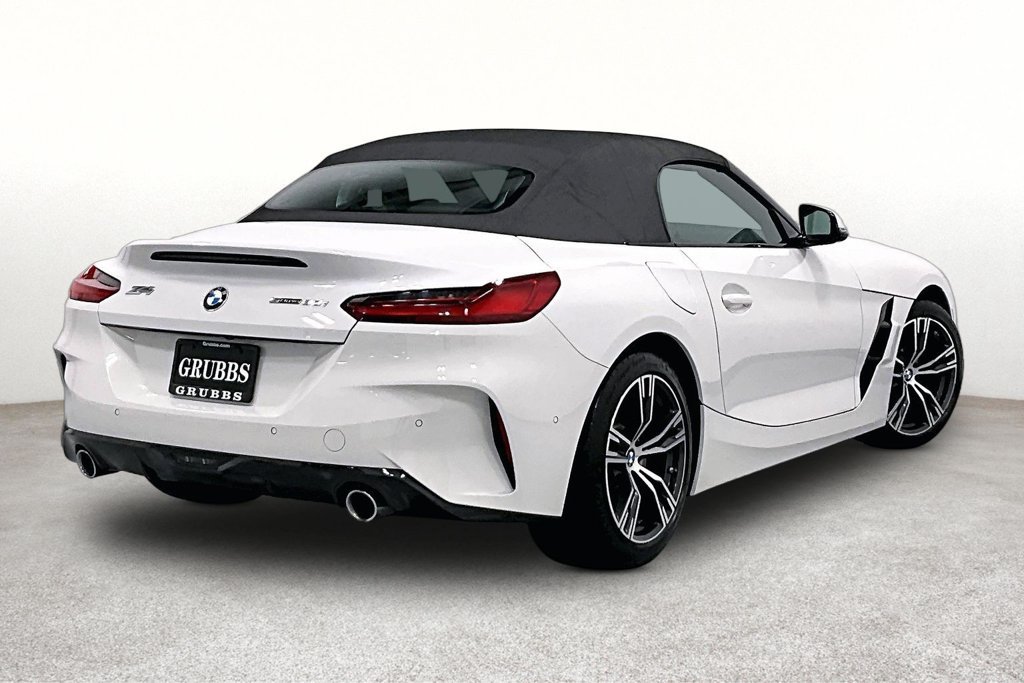 Used 2024 BMW Z4 sDrive30i w/ Premium Package RWD image 2