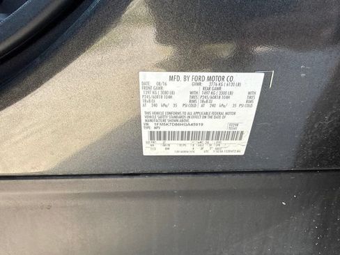 Used 2017 Ford Explorer XLT w/ Equipment Group 202A FWD image 23