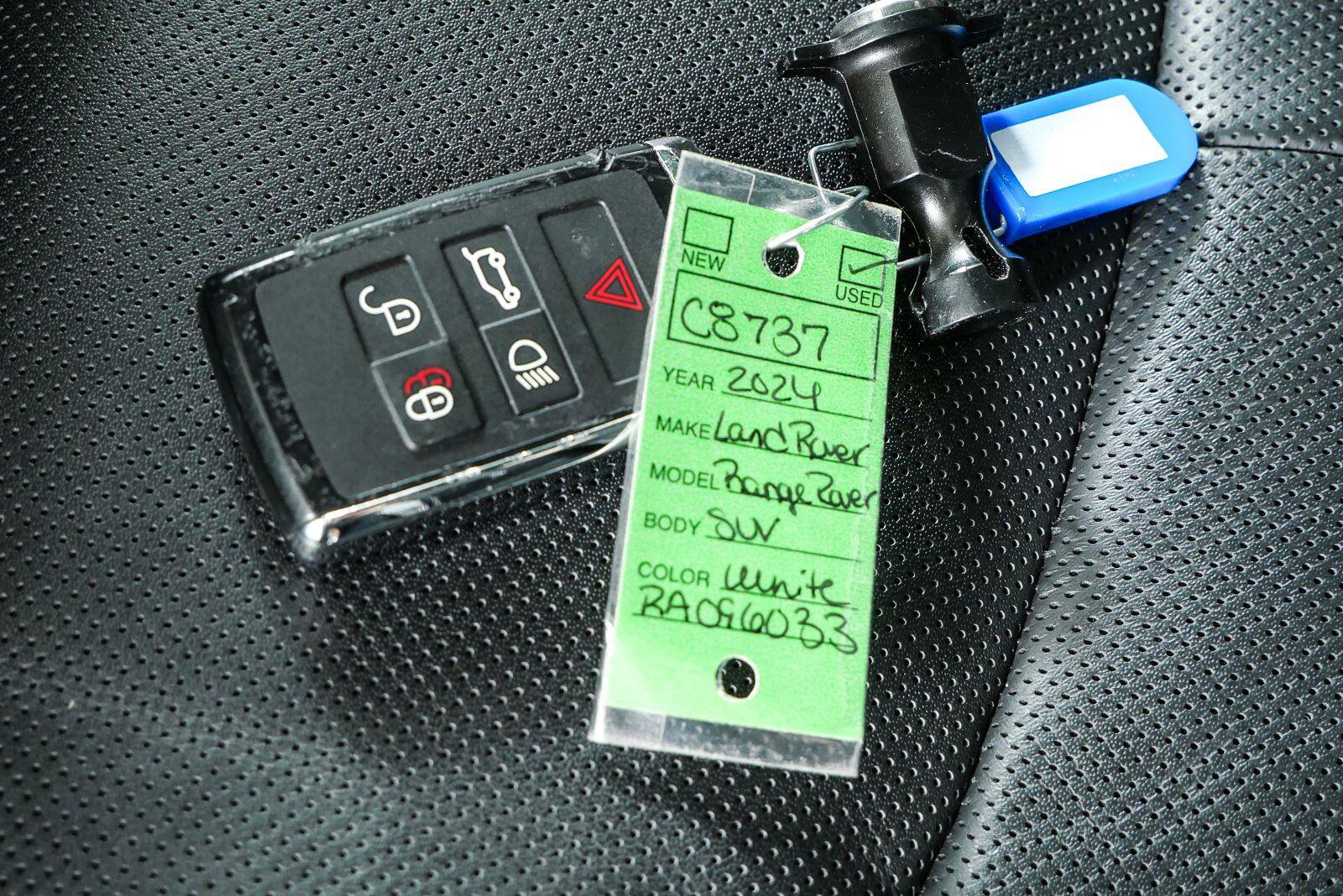 Used 2024 Land Rover Range Rover SE AWD/4WD image 41