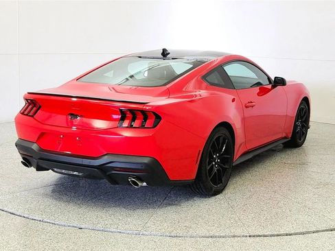 Used 2025 Ford Mustang Coupe RWD image 7