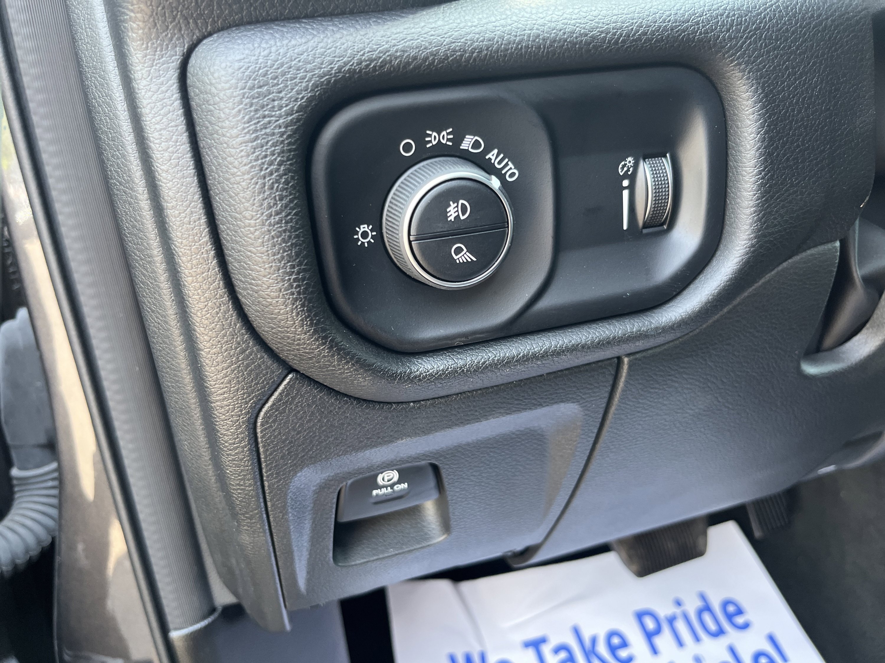 Used 2023 RAM 1500 Big Horn AWD/4WD image 15