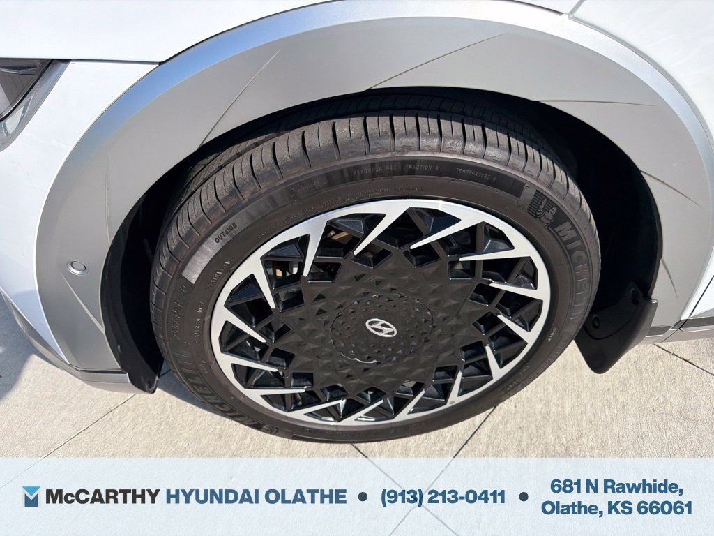 Certified 2024 Hyundai Ioniq 5 Limited AWD/4WD image 18