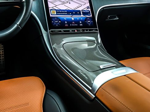 Used 2023 Mercedes-Benz C 300 Sedan image 7