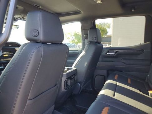 New 2026 GMC Sierra 1500 AT4 w/ AT4 Premium Package AWD/4WD image 11