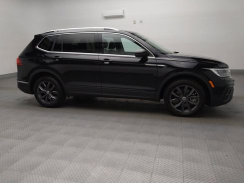 Used 2022 Volkswagen Tiguan SE image 11