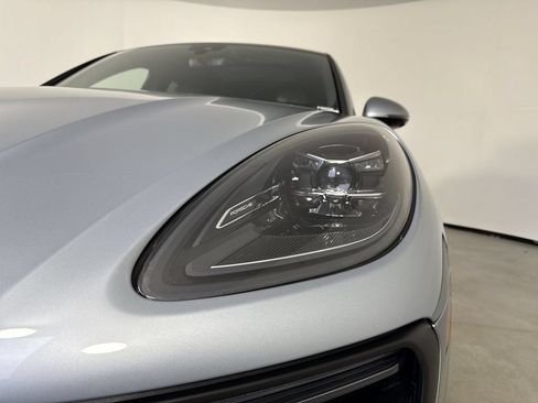 Certified 2024 Porsche Macan Turbo AWD/4WD image 11