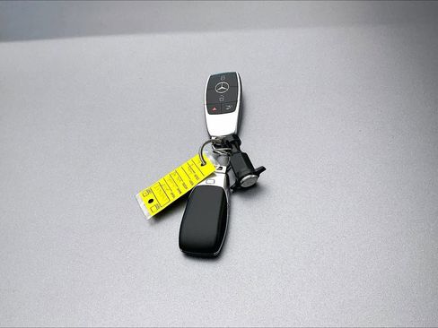 Used 2023 Mercedes-Benz GLC 43 AMG AMG GLC 43 image 30