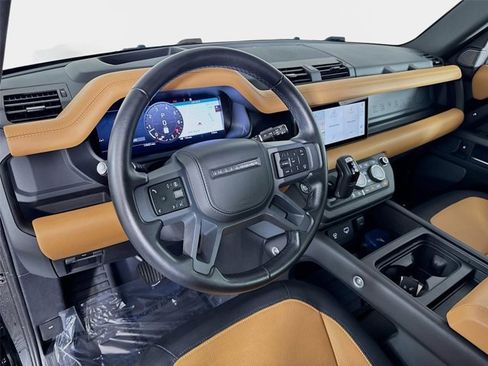 Certified 2024 Land Rover Defender 110 X-Dynamic SE AWD/4WD image 9