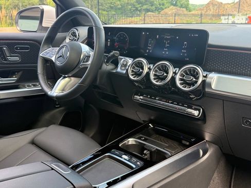 Used 2026 Mercedes-Benz GLB 250 4MATIC image 24