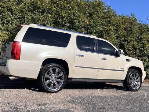 Used 2009 Cadillac Escalade ESV 2WD image 9