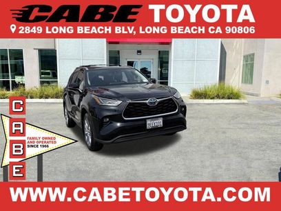 Used 2023 Toyota Highlander Limited