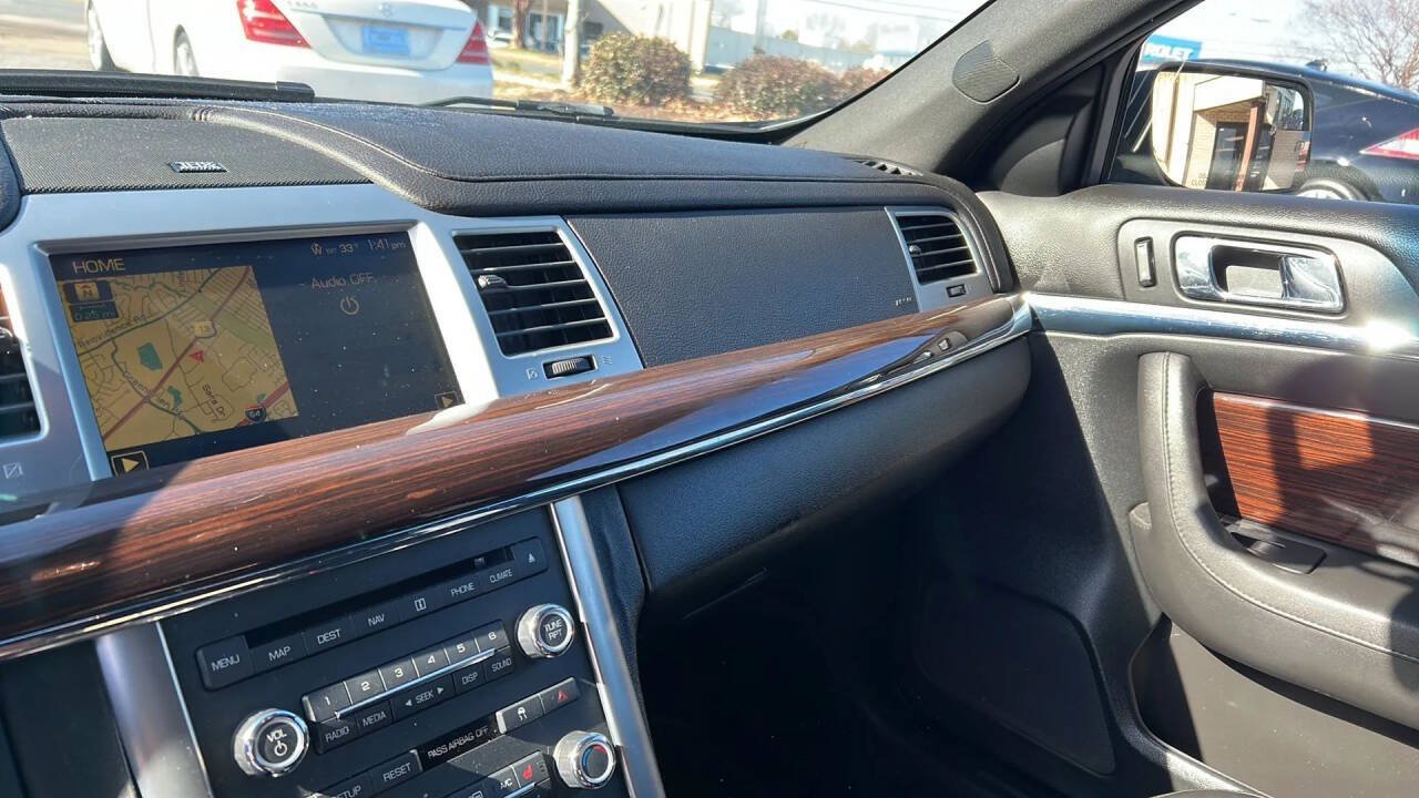 Used 2010 Lincoln MKS AWD image 12