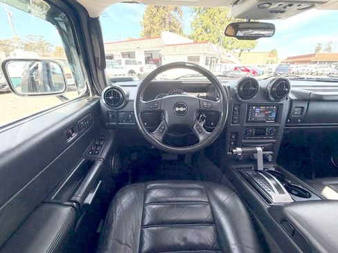 Used 2005 HUMMER H2 w/ Preferred Equipment Group image 36