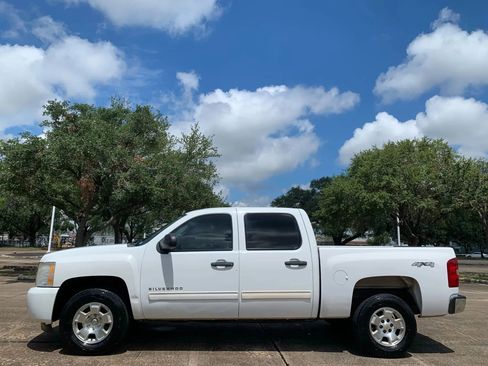 Used 2010 Chevrolet Silverado 1500 LT w/ Power Pack Plus image 2