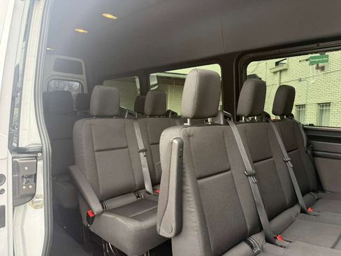 Used 2025 Mercedes-Benz Sprinter 2500 image 41