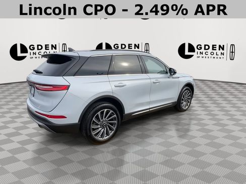 Certified 2025 Lincoln Corsair Reserve w/ Rear Removable Package Tray image 8