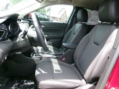 Used 2023 Buick Encore GX Preferred w/ Cold Weather Comfort Package AWD/4WD image 7
