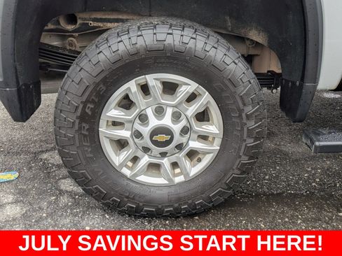 Used 2021 Chevrolet Silverado 2500 LT w/ Convenience Package AWD/4WD image 13