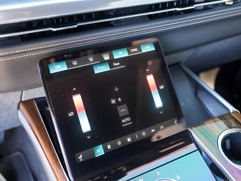 Certified 2025 Cadillac Escalade Sport Platinum w/ LPO, ONYX Package image 18