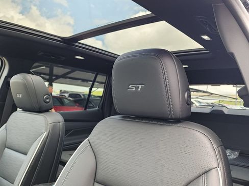 New 2026 Buick Enclave Sport Touring w/ Super Cruise Package FWD image 17