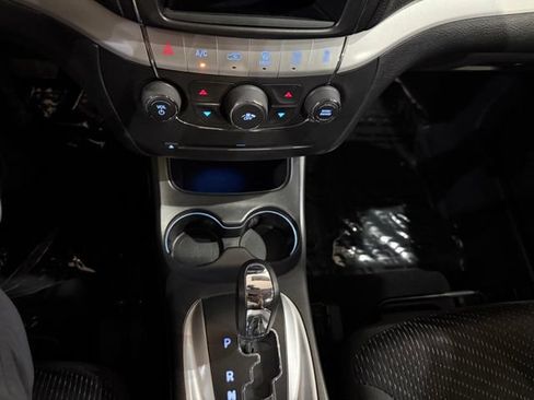 Used 2018 Dodge Journey SE w/ Blacktop Package FWD image 22