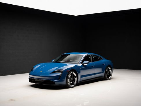 Used 2022 Porsche Taycan 4S image 4