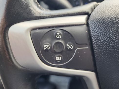 Used 2020 GMC Acadia SLT image 21