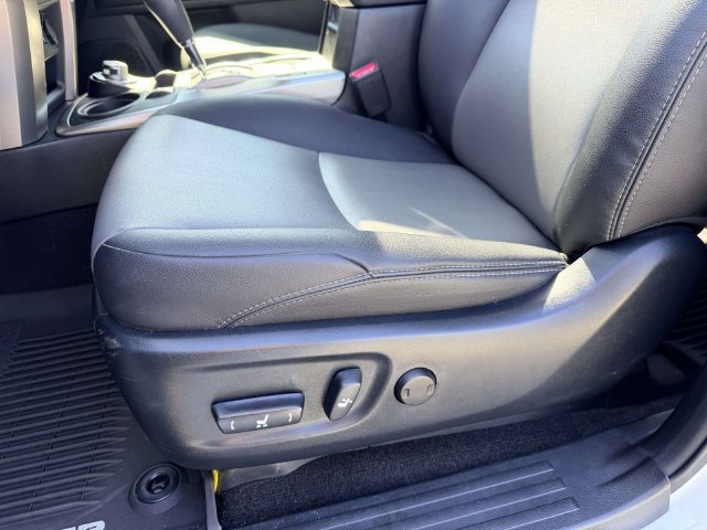 Used 2021 Toyota 4Runner SR5 Premium w/ Moonroof Package AWD/4WD image 15