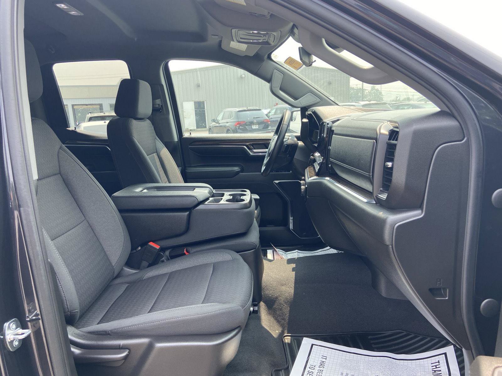 Used 2023 Chevrolet Silverado 1500 RST AWD/4WD image 22