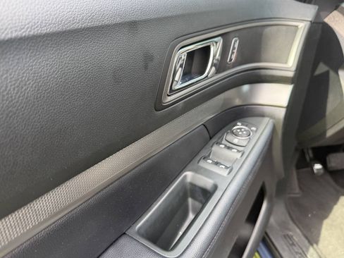Used 2019 Ford Explorer XLT w/ Class III Trailer Tow Package FWD image 11