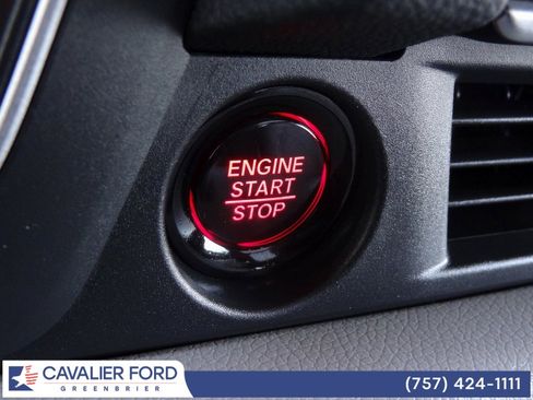 Used 2025 Honda Pilot Touring image 27