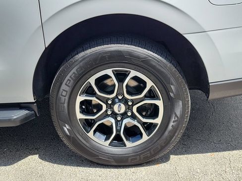 Used 2023 Ford Expedition Max XLT RWD image 5