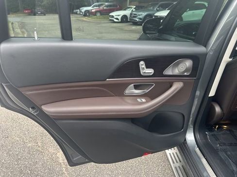 Used 2023 Mercedes-Benz GLS 450 4MATIC w/ AMG Line Exterior image 10