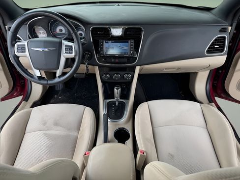 Used 2011 Chrysler 200 Touring FWD image 15