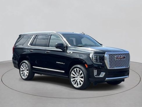 Used 2023 GMC Yukon Denali w/ Advanced Technology Package AWD/4WD image 6