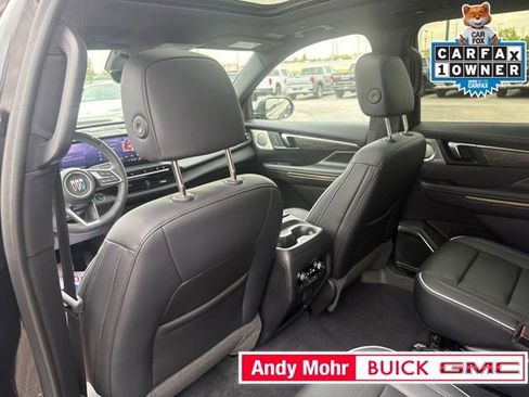Used 2025 Buick Enclave Avenir AWD/4WD image 16