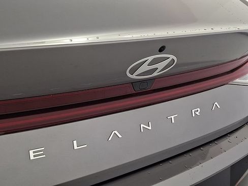 Certified 2025 Hyundai Elantra SEL FWD image 37