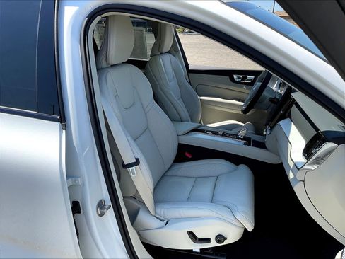 New 2026 Volvo XC60 B5 Ultra w/ Climate Package PRO AWD/4WD image 31