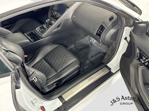 Used 2017 Jaguar F-TYPE SVR image 34