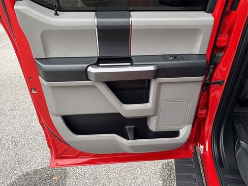 Used 2020 Ford F150 XLT image 33