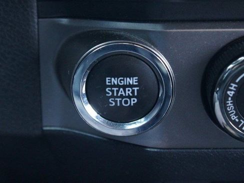 Used 2022 Toyota Tacoma Limited image 10