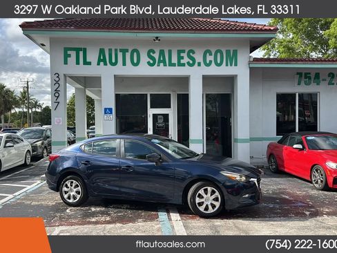Used 2018 MAZDA MAZDA3 Sport FWD image 1