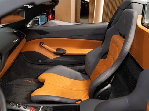 Used 2018 Ferrari 488 Spider RWD image 23