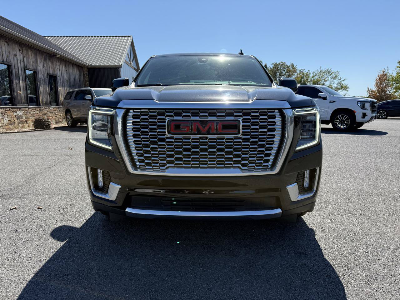 Used 2021 GMC Yukon Denali w/ Denali Ultimate Package AWD/4WD image 9